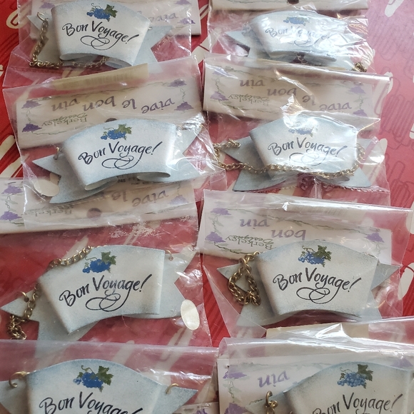 Berkeley Designs Decor - Picture 2 of 4